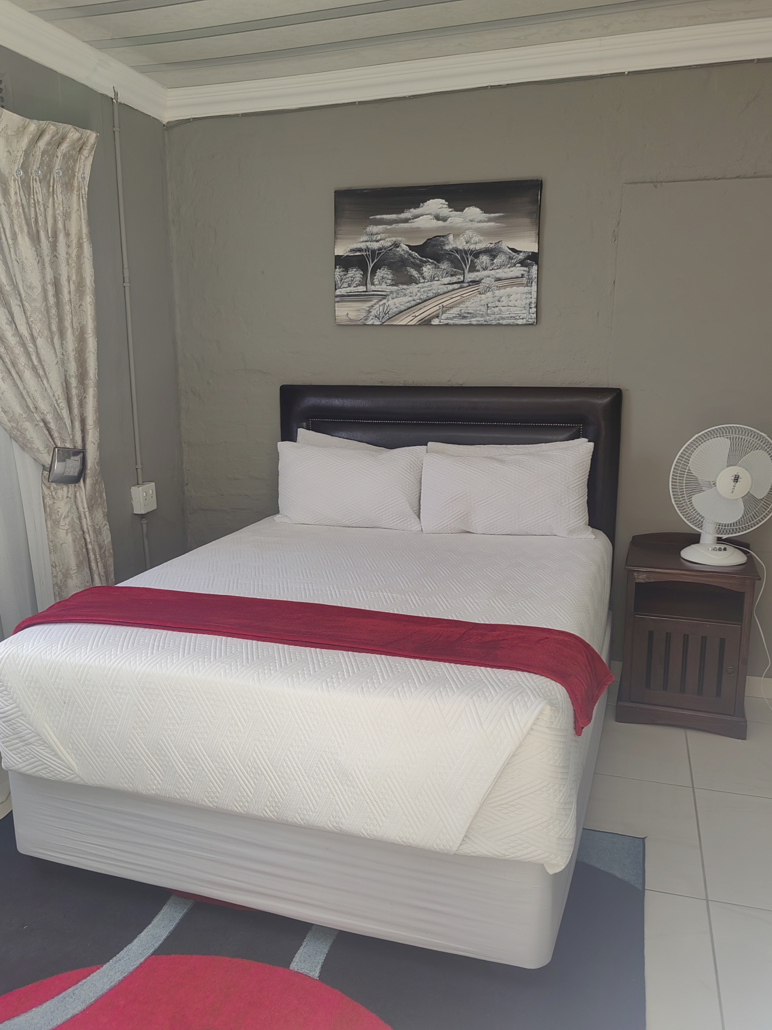 Room 9 Bed